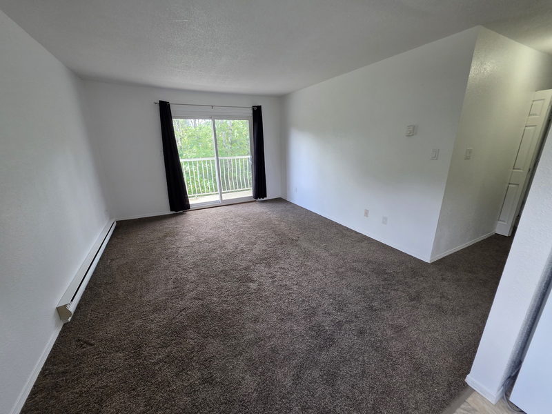 Living room with sliding door to the balcony